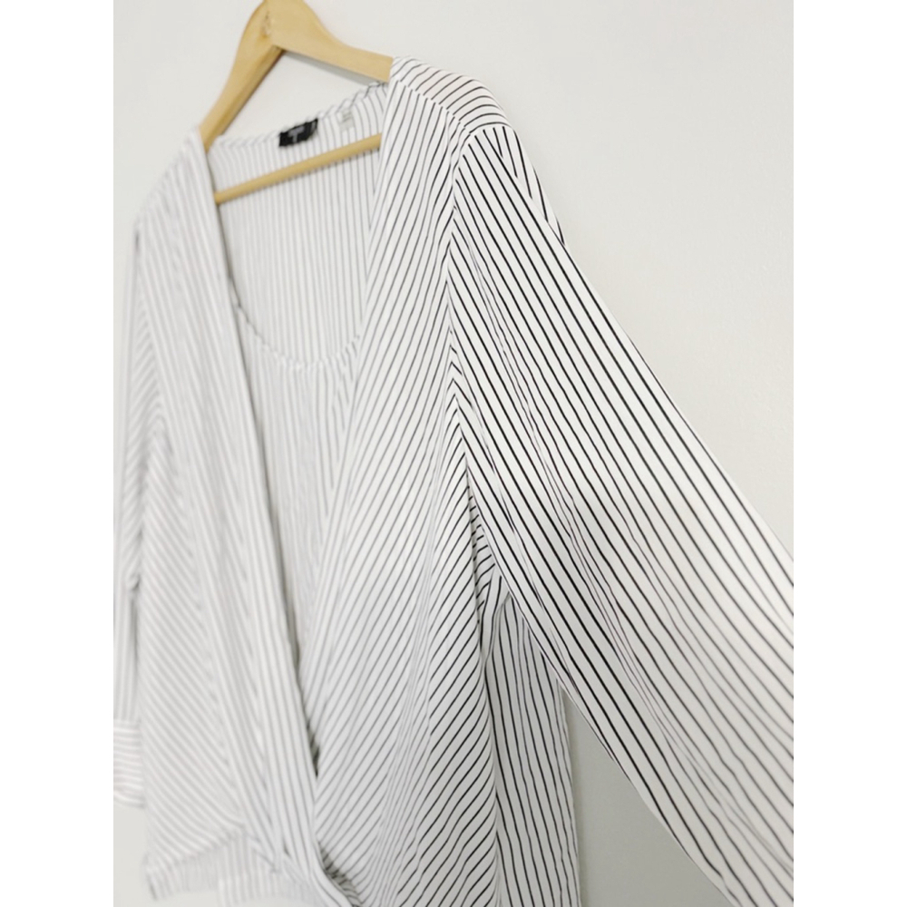 Tahari Plus Size Pin Stripe Surplus Striped Business Blouse - Picture 5 of 6